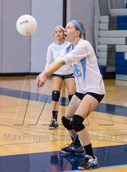 Thumbnail 2 in Yorktown vs Wakefield (Jr. Volleyball Brawl II) photogallery.