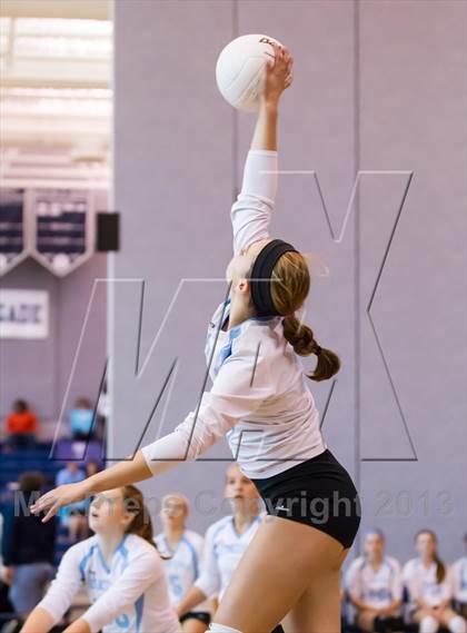Thumbnail 3 in Yorktown vs Wakefield (Jr. Volleyball Brawl II) photogallery.