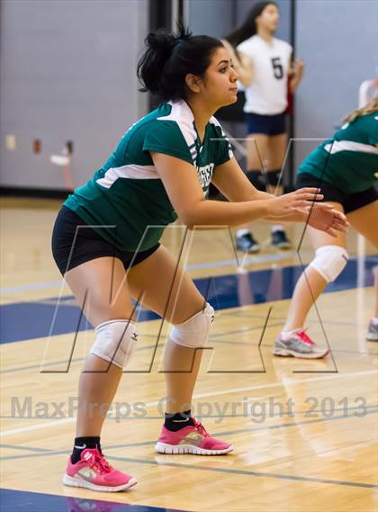 Thumbnail 1 in Yorktown vs Wakefield (Jr. Volleyball Brawl II) photogallery.