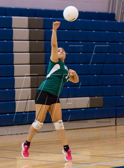 Thumbnail 2 in Yorktown vs Wakefield (Jr. Volleyball Brawl II) photogallery.