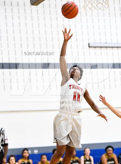 Thumbnail 1 in Abilene vs Trinity (Southwest Autogroup Lady Roo Christmas Classic) photogallery.