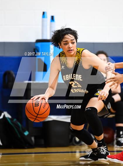 Thumbnail 1 in Abilene vs Trinity (Southwest Autogroup Lady Roo Christmas Classic) photogallery.