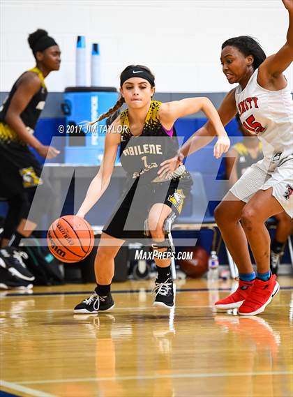 Thumbnail 1 in Abilene vs Trinity (Southwest Autogroup Lady Roo Christmas Classic) photogallery.