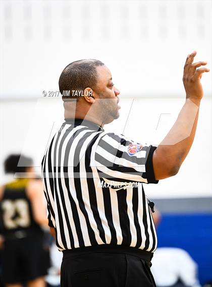 Thumbnail 1 in Abilene vs Trinity (Southwest Autogroup Lady Roo Christmas Classic) photogallery.