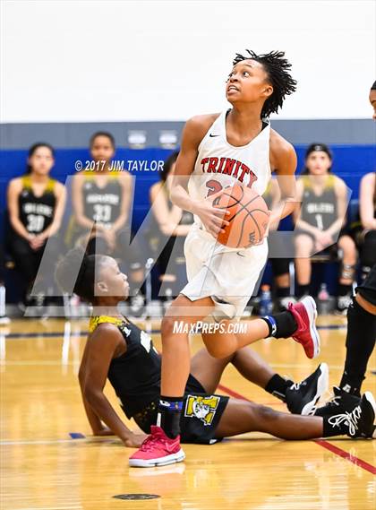 Thumbnail 1 in Abilene vs Trinity (Southwest Autogroup Lady Roo Christmas Classic) photogallery.