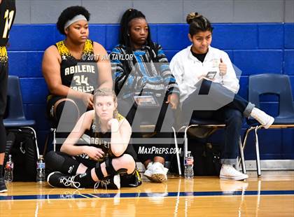 Thumbnail 1 in Abilene vs Trinity (Southwest Autogroup Lady Roo Christmas Classic) photogallery.
