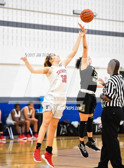 Thumbnail 2 in Abilene vs Trinity (Southwest Autogroup Lady Roo Christmas Classic) photogallery.