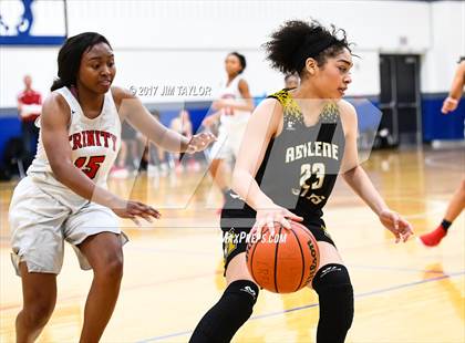 Thumbnail 3 in Abilene vs Trinity (Southwest Autogroup Lady Roo Christmas Classic) photogallery.