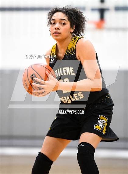 Thumbnail 3 in Abilene vs Trinity (Southwest Autogroup Lady Roo Christmas Classic) photogallery.
