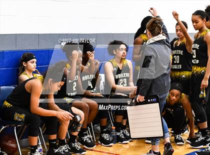 Thumbnail 2 in Abilene vs Trinity (Southwest Autogroup Lady Roo Christmas Classic) photogallery.