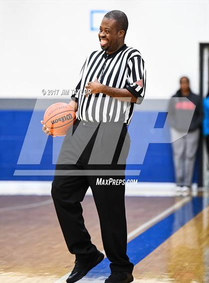 Thumbnail 1 in Abilene vs Trinity (Southwest Autogroup Lady Roo Christmas Classic) photogallery.