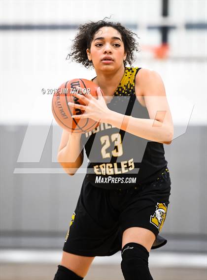 Thumbnail 1 in Abilene vs Trinity (Southwest Autogroup Lady Roo Christmas Classic) photogallery.