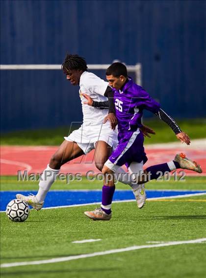 Thumbnail 2 in Sharpstown vs Ball (Friendswood Invitational) photogallery.