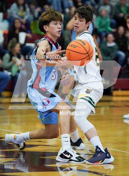 Thumbnail 3 in Eureka vs. Owyhee (NIAA 1A East League Final) photogallery.