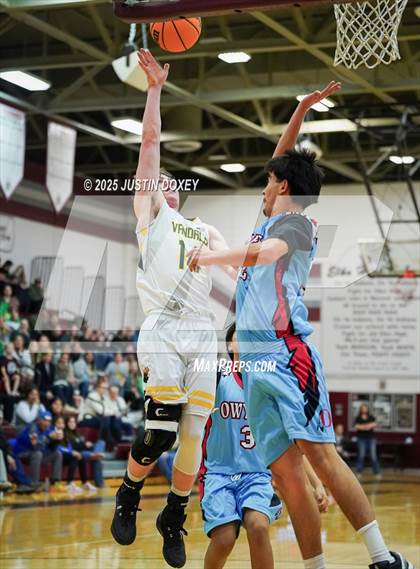 Thumbnail 2 in Eureka vs. Owyhee (NIAA 1A East League Final) photogallery.