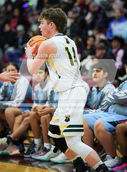 Thumbnail 1 in Eureka vs. Owyhee (NIAA 1A East League Final) photogallery.