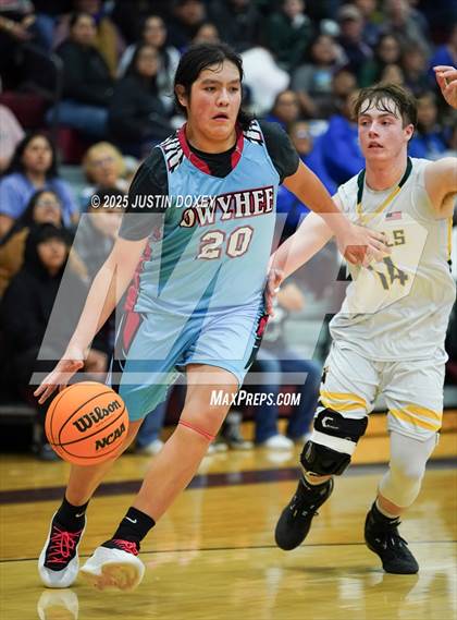 Thumbnail 3 in Eureka vs. Owyhee (NIAA 1A East League Final) photogallery.