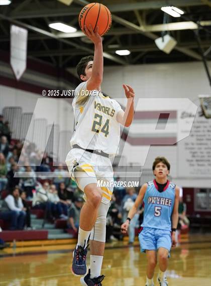 Thumbnail 2 in Eureka vs. Owyhee (NIAA 1A East League Final) photogallery.