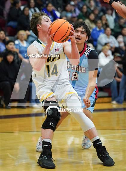 Thumbnail 3 in Eureka vs. Owyhee (NIAA 1A East League Final) photogallery.
