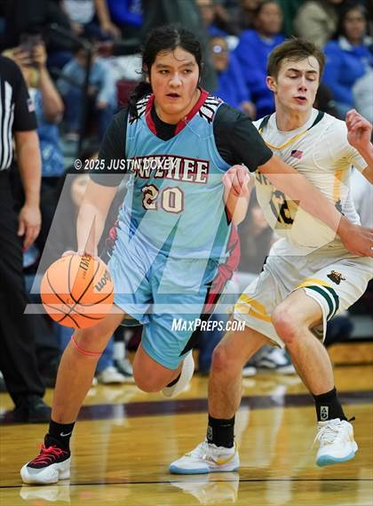 Thumbnail 3 in Eureka vs. Owyhee (NIAA 1A East League Final) photogallery.