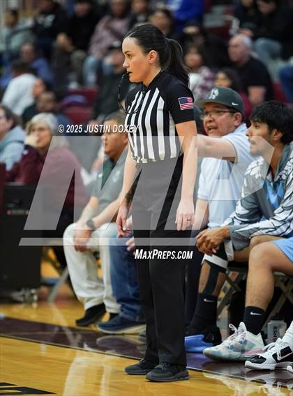 Thumbnail 2 in Eureka vs. Owyhee (NIAA 1A East League Final) photogallery.