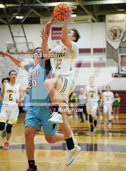 Thumbnail 2 in Eureka vs. Owyhee (NIAA 1A East League Final) photogallery.