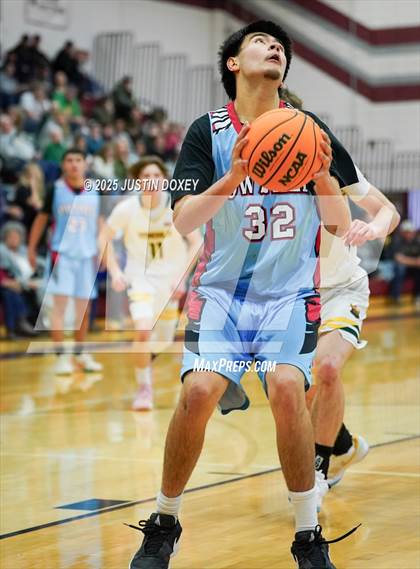 Thumbnail 3 in Eureka vs. Owyhee (NIAA 1A East League Final) photogallery.