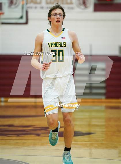 Thumbnail 2 in Eureka vs. Owyhee (NIAA 1A East League Final) photogallery.