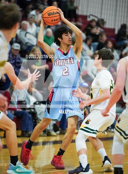 Thumbnail 2 in Eureka vs. Owyhee (NIAA 1A East League Final) photogallery.