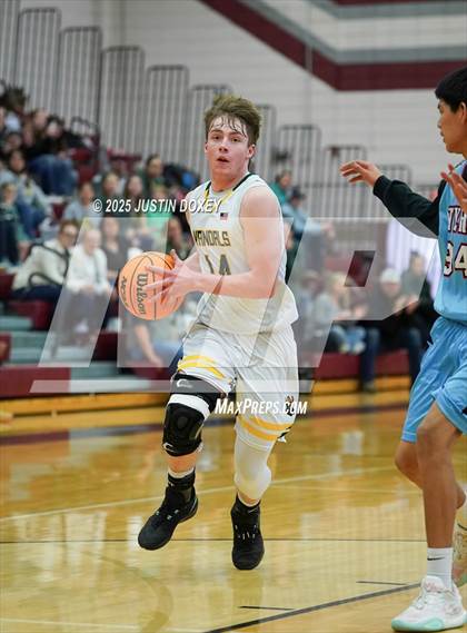 Thumbnail 3 in Eureka vs. Owyhee (NIAA 1A East League Final) photogallery.
