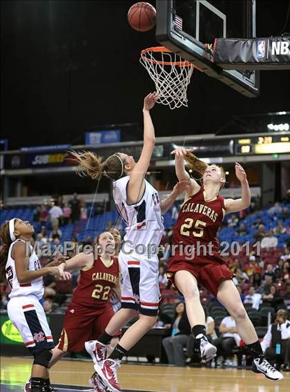 Thumbnail 3 in Calaveras vs. Modesto Christian (CIF SJS D4 Final) photogallery.