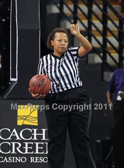 Thumbnail 2 in Calaveras vs. Modesto Christian (CIF SJS D4 Final) photogallery.