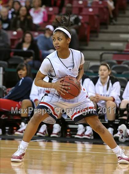 Thumbnail 3 in Calaveras vs. Modesto Christian (CIF SJS D4 Final) photogallery.
