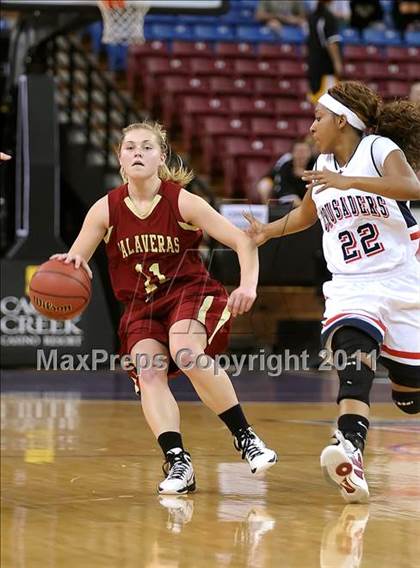 Thumbnail 2 in Calaveras vs. Modesto Christian (CIF SJS D4 Final) photogallery.
