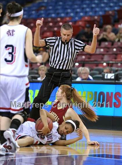 Thumbnail 2 in Calaveras vs. Modesto Christian (CIF SJS D4 Final) photogallery.