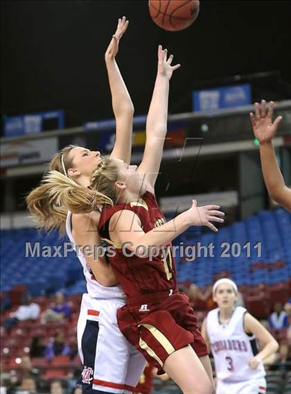 Thumbnail 3 in Calaveras vs. Modesto Christian (CIF SJS D4 Final) photogallery.