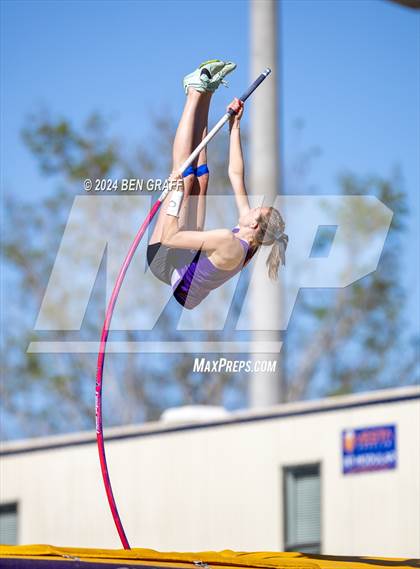 Thumbnail 3 in Coweta Cup photogallery.