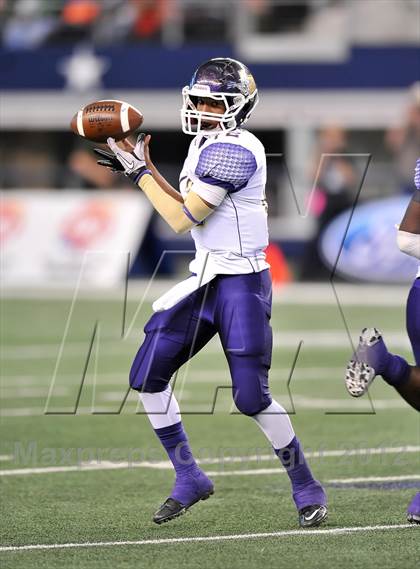 Thumbnail 2 in Mart vs. Stamford (UIL 1A Division 1 Final) photogallery.