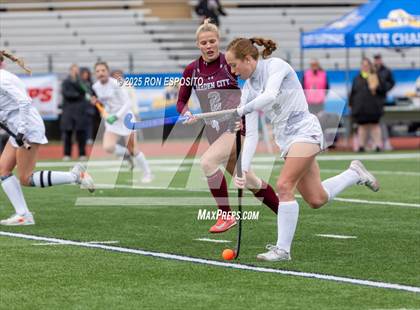 Thumbnail 3 in Garden City vs Burnt Hills-Ballston Lake (NYSPHSAA Class B Semifinal) photogallery.