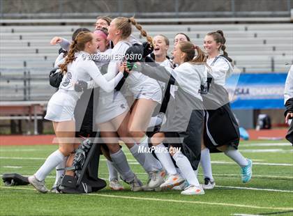 Thumbnail 2 in Garden City vs Burnt Hills-Ballston Lake (NYSPHSAA Class B Semifinal) photogallery.