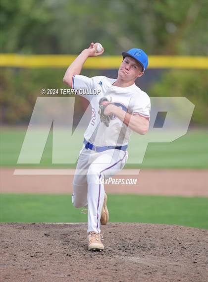 Thumbnail 2 in Panguitch vs. Piute (UHSAA 1A Quarterfinal) photogallery.