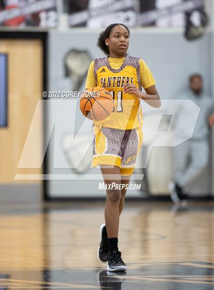 Thumbnail 3 in Perry vs Houston County  photogallery.
