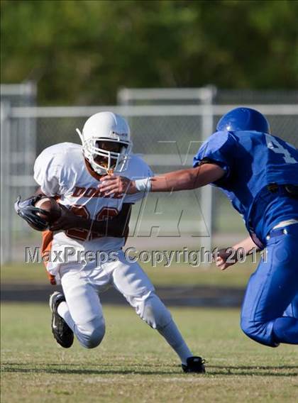 Thumbnail 3 in Channelview vs Dobie (Freshmen B) photogallery.