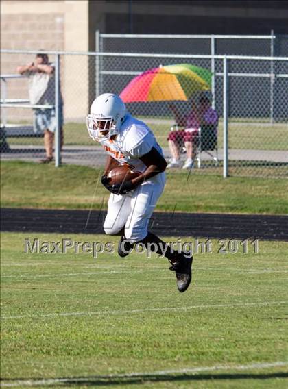 Thumbnail 1 in Channelview vs Dobie (Freshmen B) photogallery.