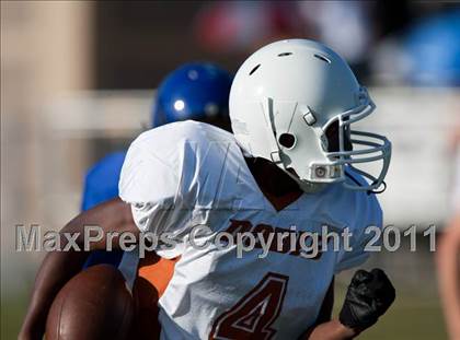 Thumbnail 2 in Channelview vs Dobie (Freshmen B) photogallery.