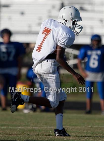 Thumbnail 2 in Channelview vs Dobie (Freshmen B) photogallery.