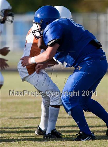 Thumbnail 2 in Channelview vs Dobie (Freshmen B) photogallery.