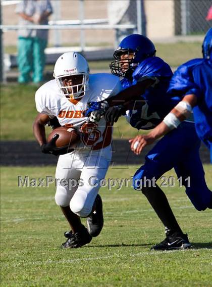 Thumbnail 3 in Channelview vs Dobie (Freshmen B) photogallery.