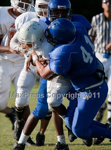 Thumbnail 2 in Channelview vs Dobie (Freshmen B) photogallery.