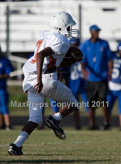 Thumbnail 3 in Channelview vs Dobie (Freshmen B) photogallery.